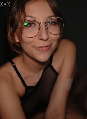 ЖМЖ : Чувак трахает свою девушку и ее лучшую подружку